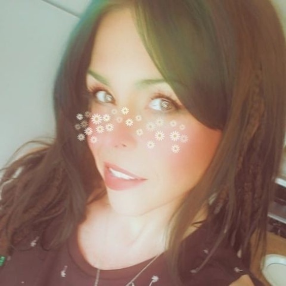 Meet your Posher, Danielle - Picture 1 of 1